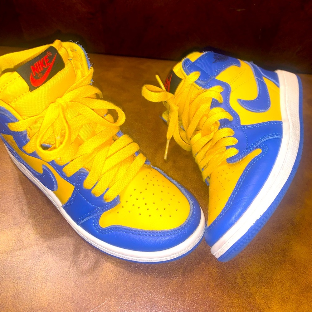 Air Jordan 1 “Reverse Laney” Youth size 13
